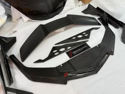 Карбоновая губа переднего бампера для LAMBORGHINI REVUELTO 2023+ Ламборгини