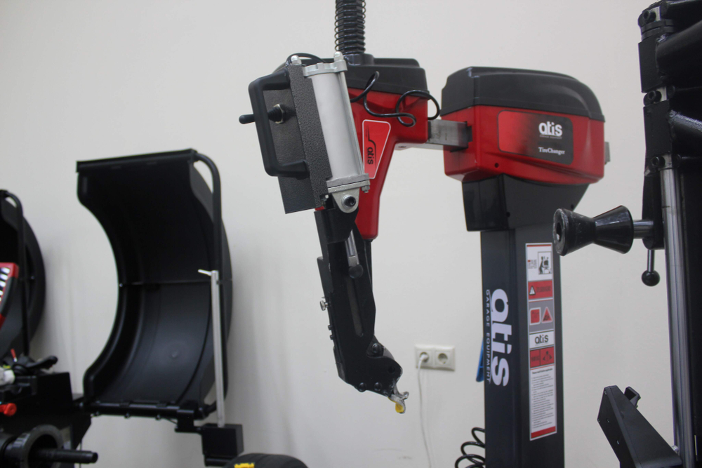 BQS Автоматический крюк для отбортовки.