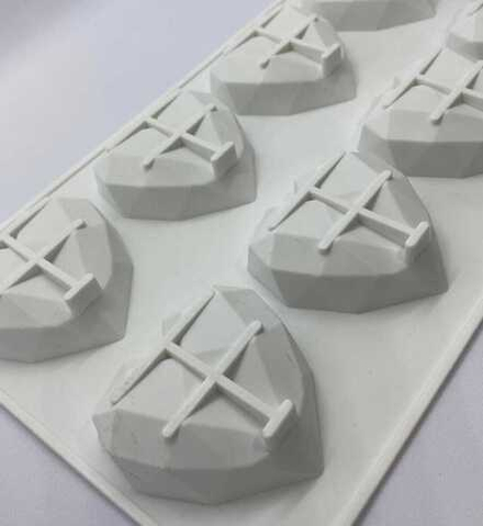 Форма силиконовая "Сердца геометрические 8 шт"