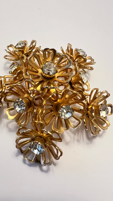 Брошь цветок с кристаллами Coro