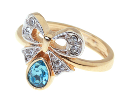 "Киоса" кольцо в золотом покрытии из коллекции "Изумрудные мечты" от Jenavi