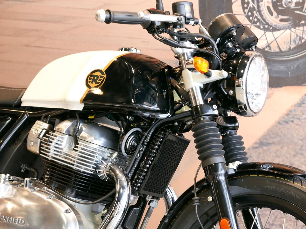 Royal Enfield Continental GT 650 Dux Deluxe (Custom / Dual tone)