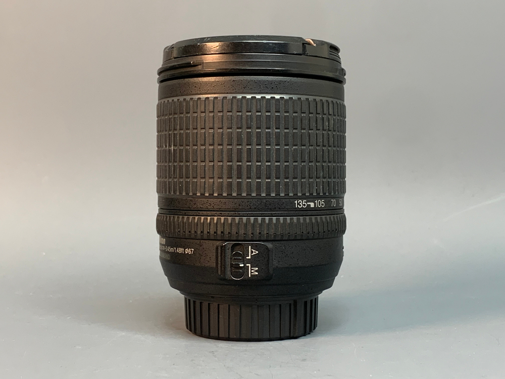 Nikon 18-135mm f/3.5-5.6G ED-IF AF-S DX Zoom-Nikkor