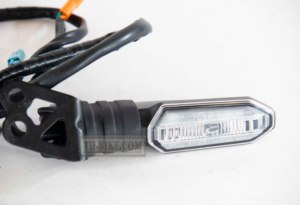Full set 3.4W LED WINKERs for Honda CRF250L-M, CRF300L (non LED) 2012-2022. OEM Stock for Asian model