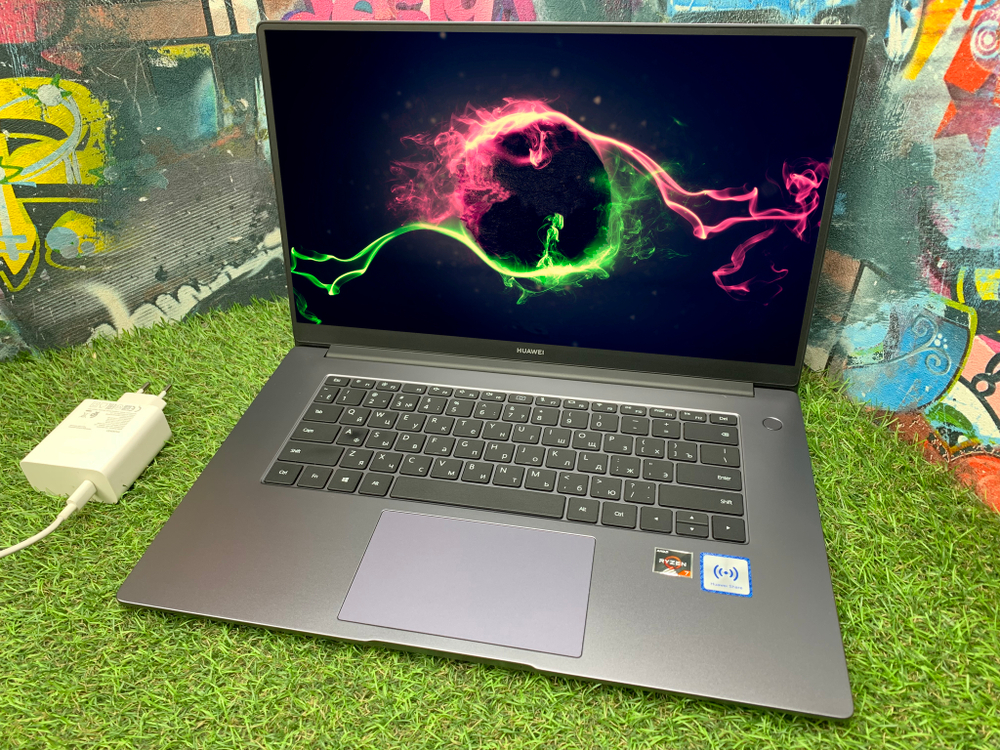 Мощный Ультрабук Huawei Ryzen 7/Vega 10/8GB/SSD512