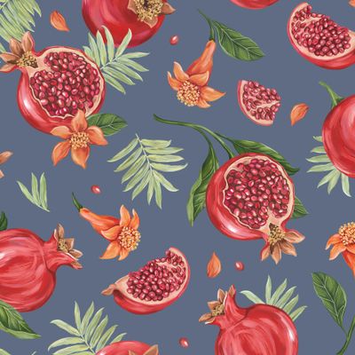 Гранаты на синем фоне