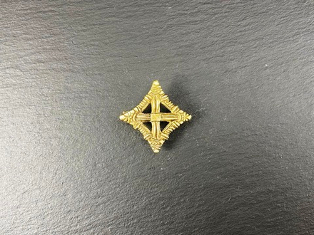 Фибула. Бирка, Мосгард 9-11 в. (крест)