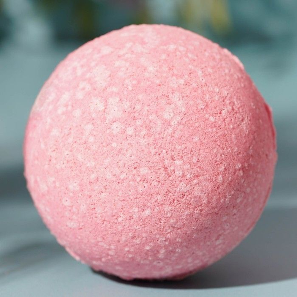 Бомбочка для ванны с ароматом клубники со сливками - 120 гр. (Цвет: не задано)