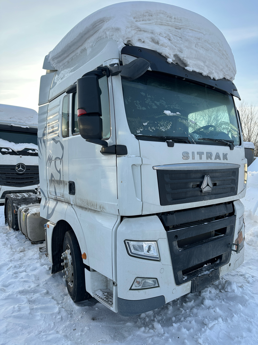 SITRAK C7H 4x2 Седельный тягач ZZ4186V391HE (Дизельный, 12,4 л, 480 л.с., AT)