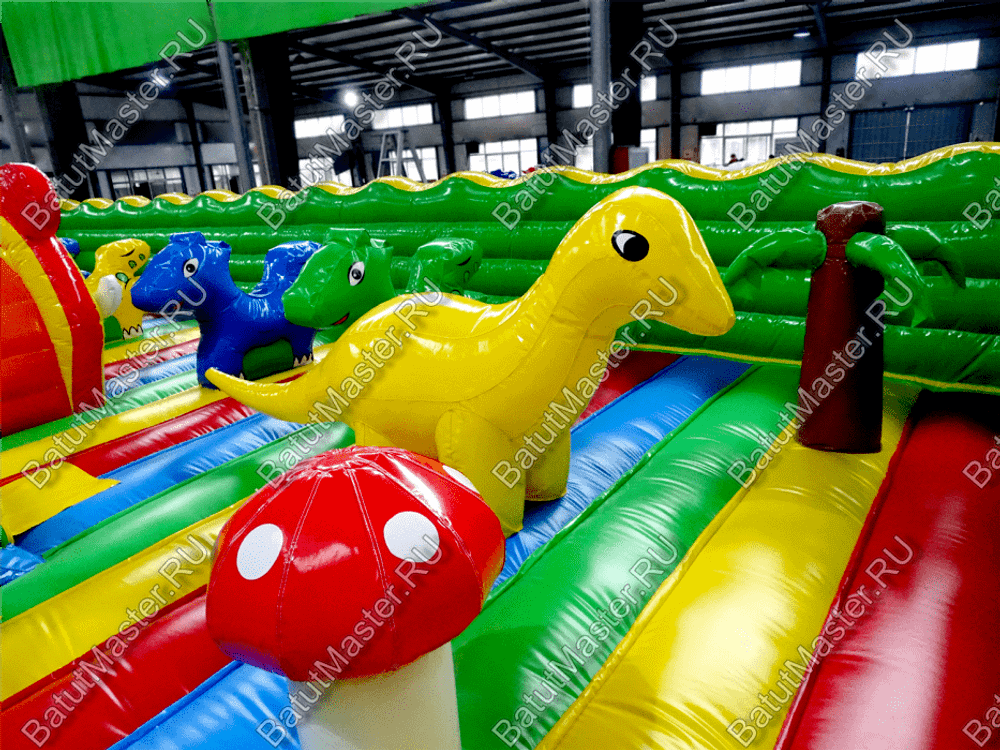 Большой надувной батут "Средневековье" 12*12*5 м