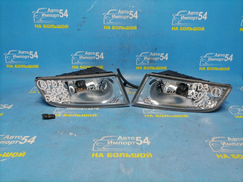 Туманка правая Honda CIVIC 2005-2008