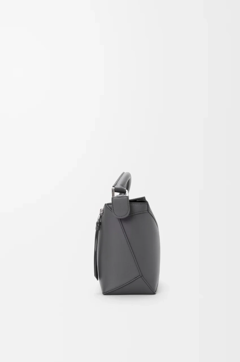 Loewe Маленькая сумка Puzzle Edge из классической телячьей кожи, темно-серый