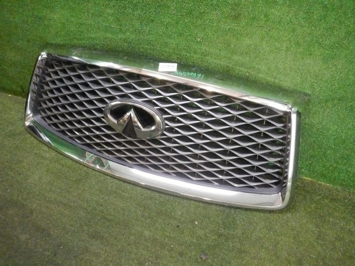 Решетка радиатора Infiniti QX80 (2017-2020)