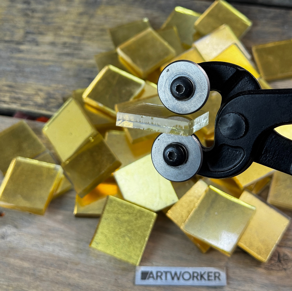 Золотая смальта 30х30 мм (2.5 гр) - 6 мм