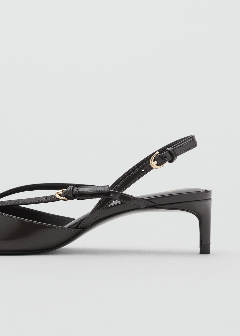 Туфли на каблуке-рюмочке с ремешками