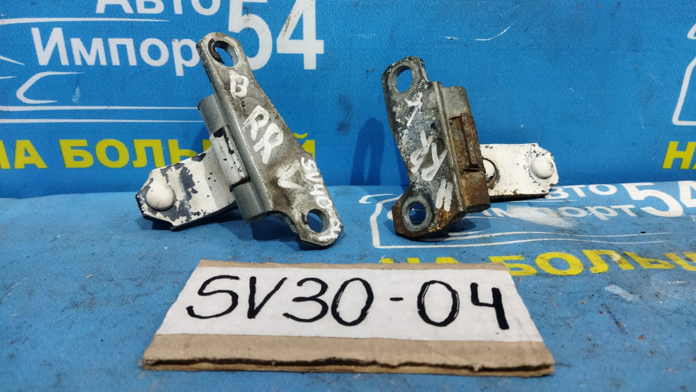 Петля двери задней правой TOYOTA CAMRY 1992