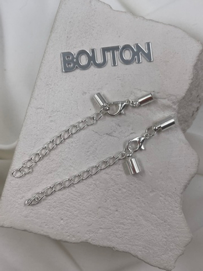 Карабин с цепочкой удлинителем серебристый