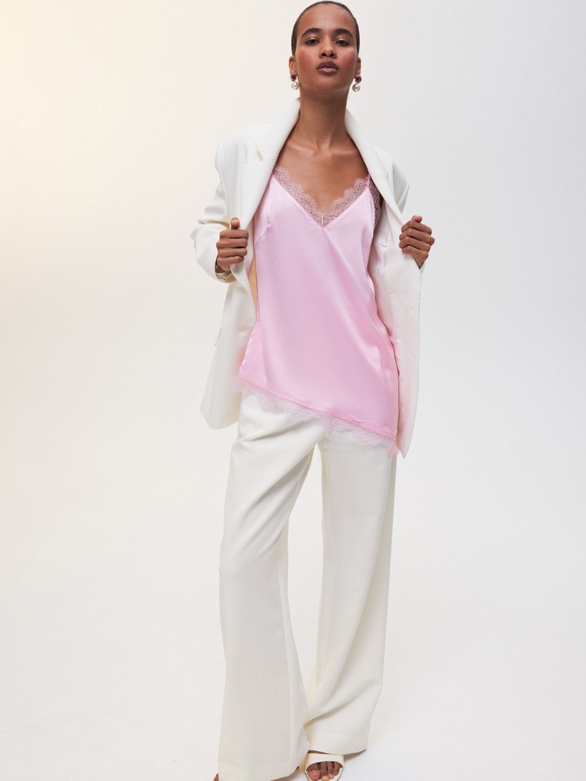 Изящный топ с кружевом Satin Rose