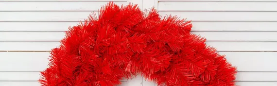 Хвойный венок Огненный 40 см., ЕлкиТорг (52047)