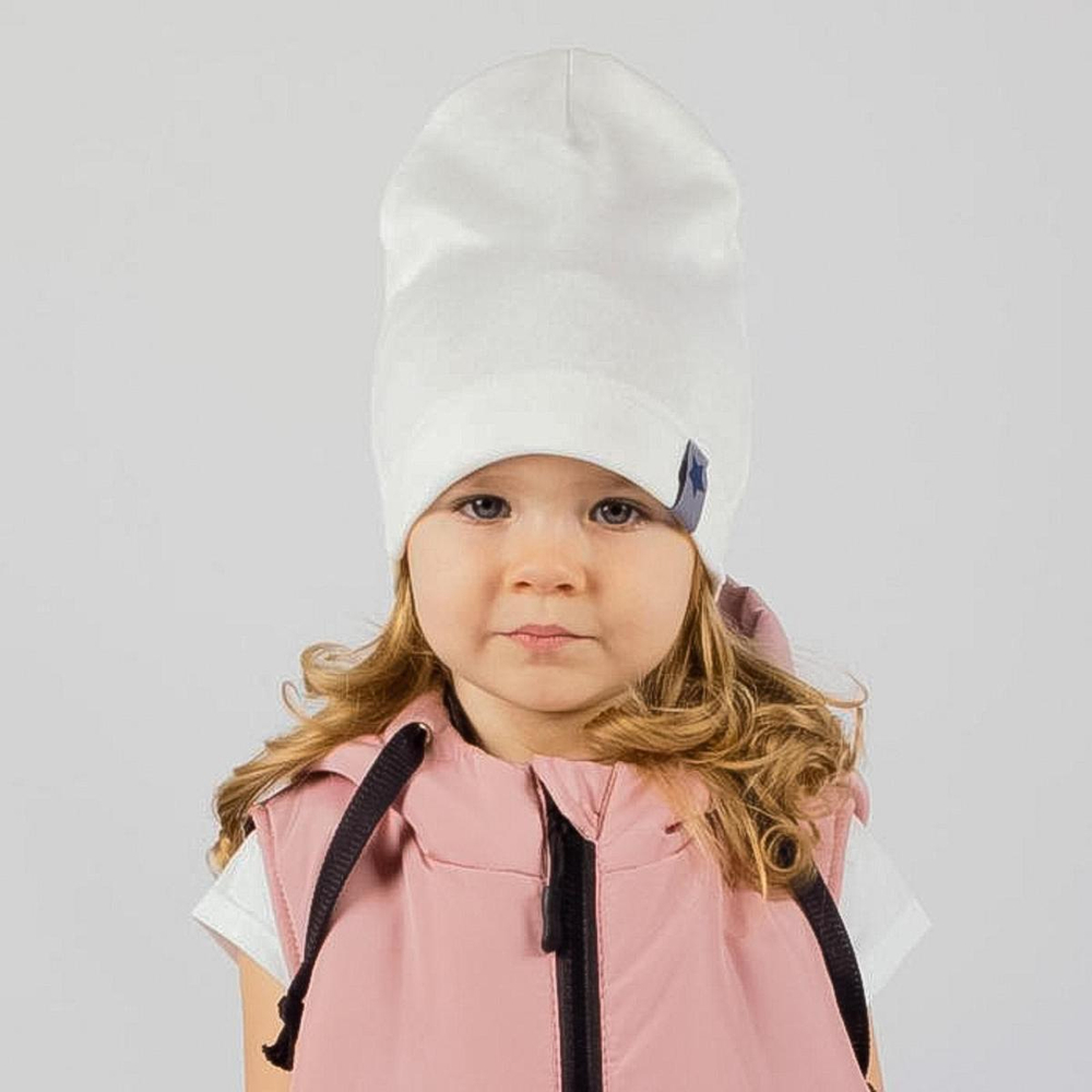 Шапка для девочек молочный/звезда, р-р 50-54 6976413