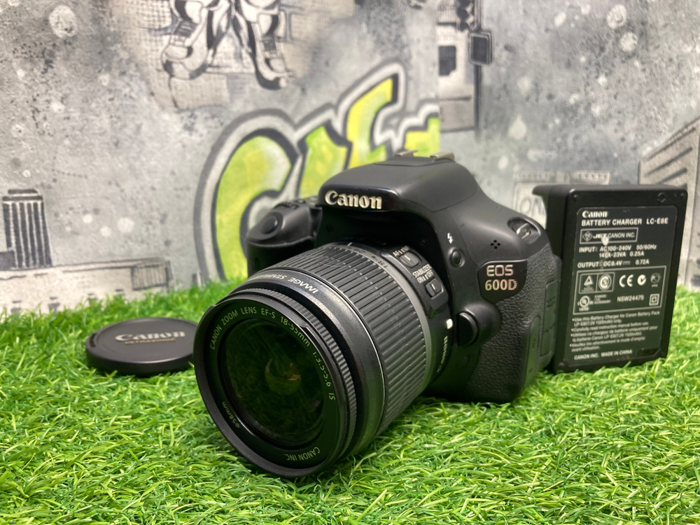 Canon 600D Kit 18-55mm 3.5-5.6 IS 45.000 кадров