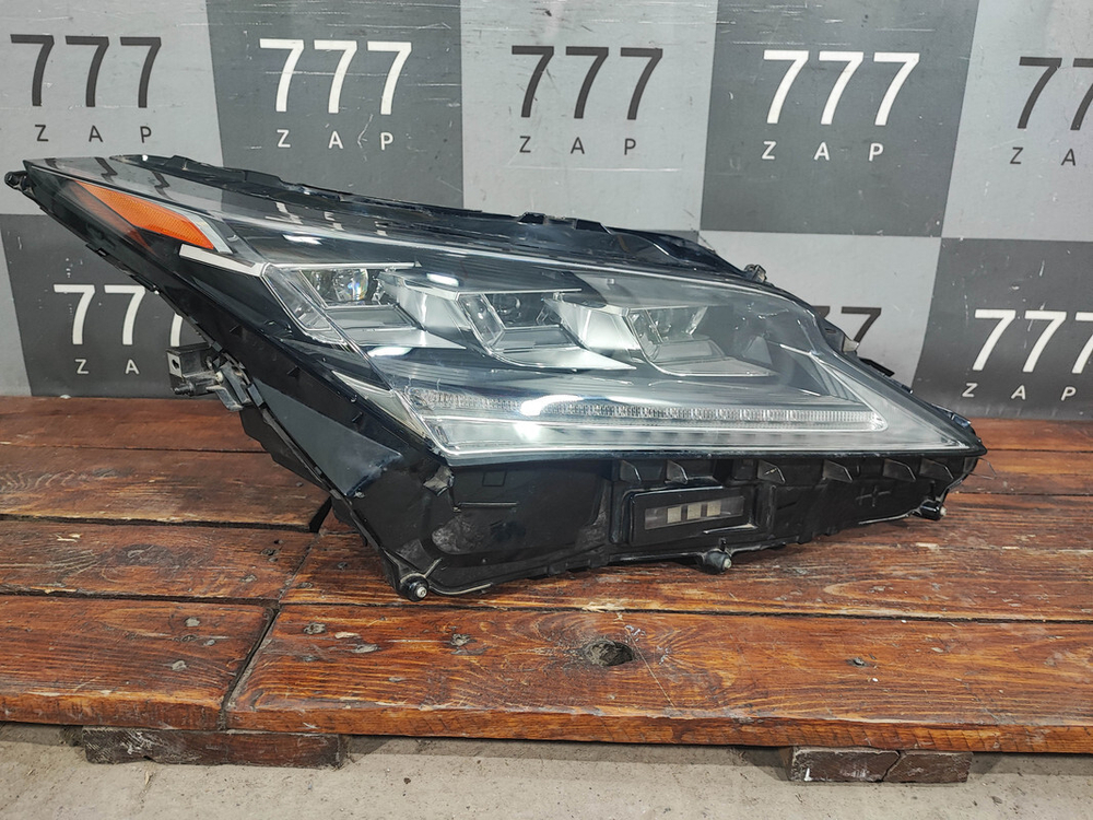 Фара правая LED Lexus RX 4 15-19 Б/У Оригинал 8114548D70