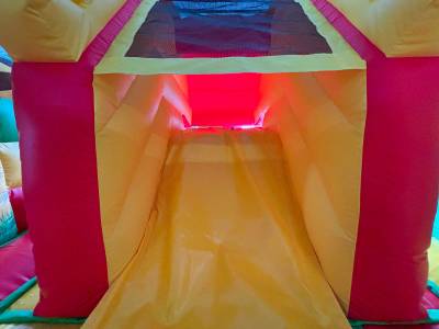 Коммерческий надувной батут «Белый клык ультра», 6*5*4 м