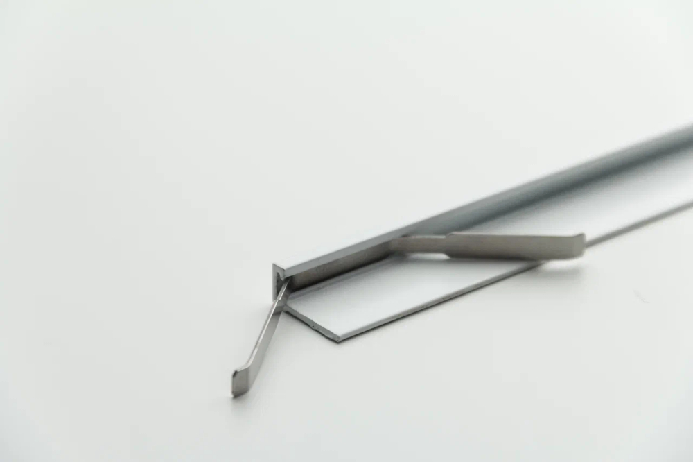 Микроплинтус НЕПЛИНТУС AL16X5-04 Белый 16х6х2000мм