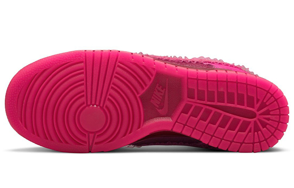 Кроссовки Nike Dunk Low "Valentine'S Day" (Женская размерная сетка)