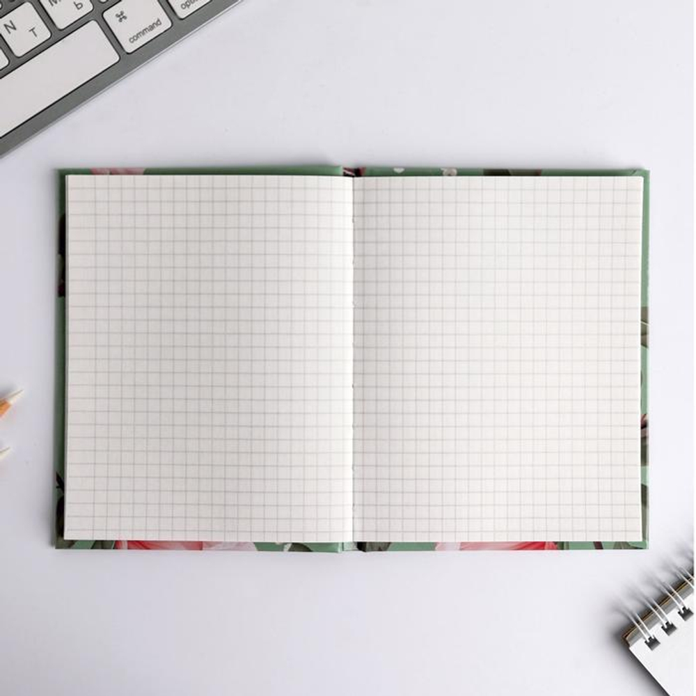 Блокнот А6 в твердой обложке, 40 л. «8 МАРТА»