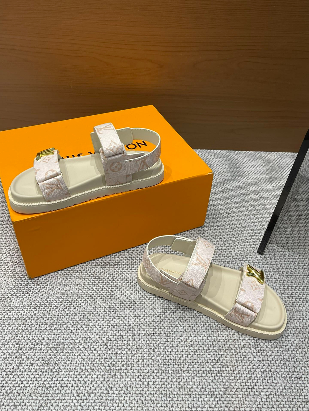Louis Vuitton Sunset Comfort Flat Sandal