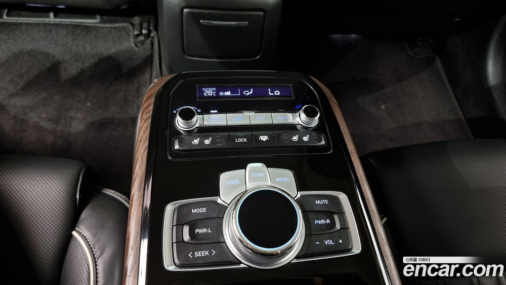 Genesis G90 5.0 AWD (04.2021)