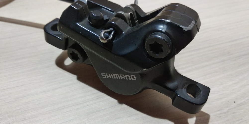Передний гидравлический тормоз Shimano BL-M395