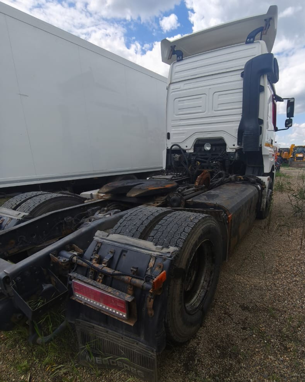 КамАЗ 5490 4x2 Седельный тягач 5490-DC (Дизель/Газ, 12,0 л, 401 л.с., МТ)