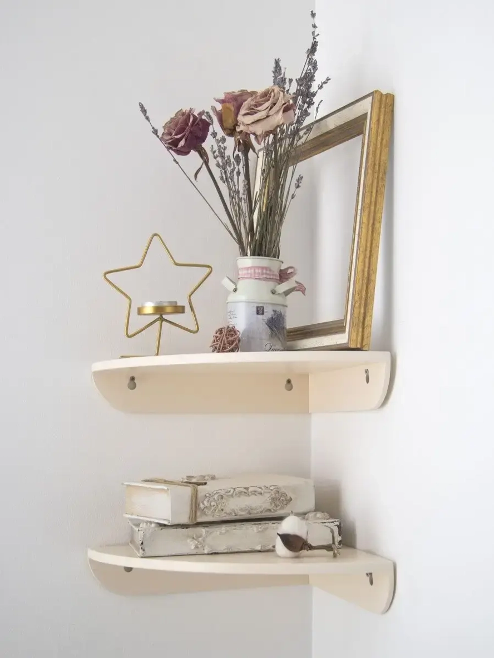 Комплект угловых полок. 2 штуки 25*25 см