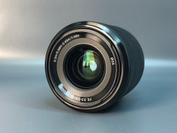 Sony FE 28-70mm f/3.5-5.6 OSS