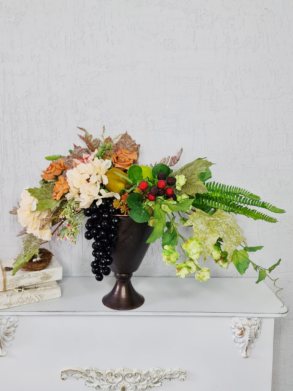 Цветочная композиция в металлическом кашпо "Осень" 46*66 см