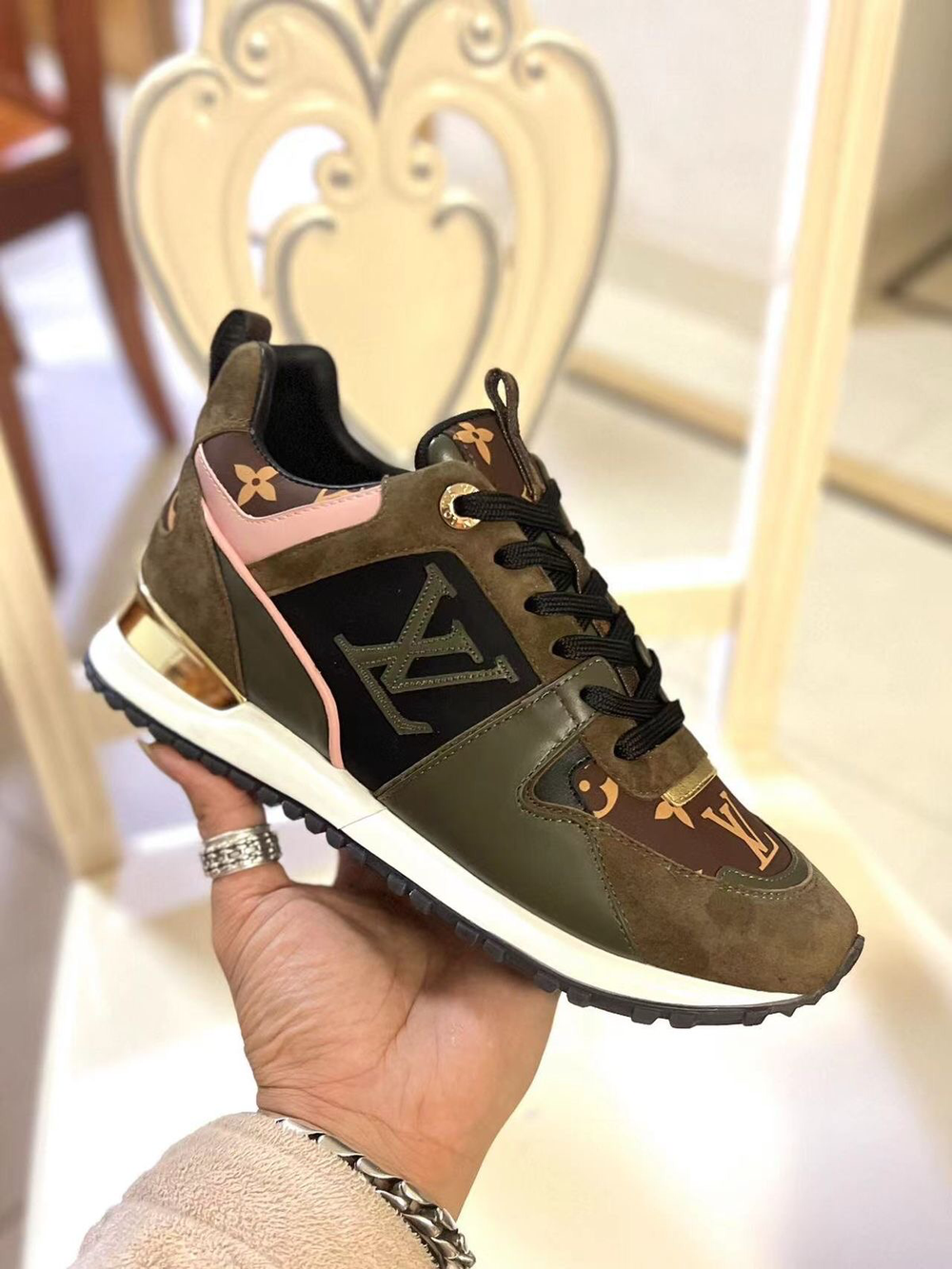 Кроссовки Louis Vuitton