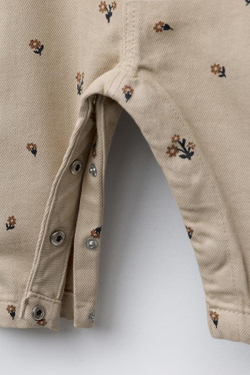 ZARA КОМБИНЕЗОН ИЗ ТВИЛА С ЦВЕТОЧНЫМ ПРИНТОМ, БЕЖЕВЫЙ