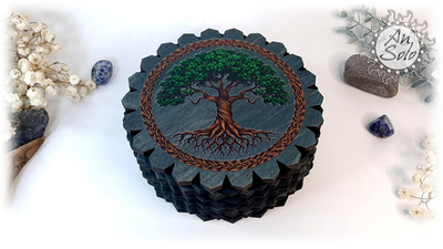 Большая деревянная шкатулка "Ясень Иггдрасиль"