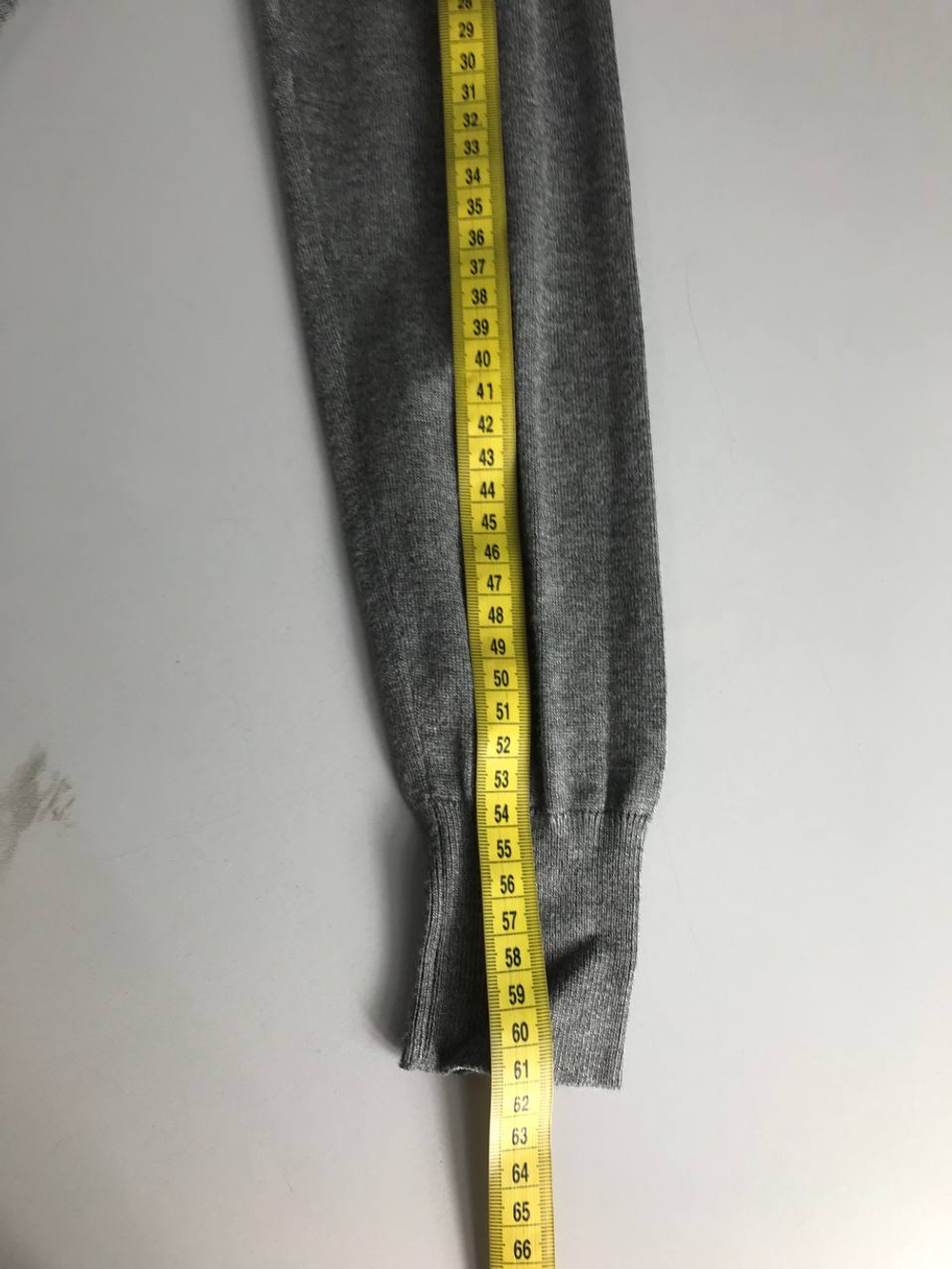 Джемпер в базовом цвете, маркировка M/L визуально на 46/48 размер