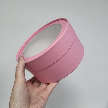 Коробка ТУБУС плотный с окном d=16 см h=8 см (Нежно-розовая)