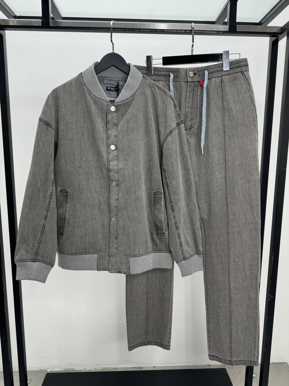 Джинсовый костюм Kiton