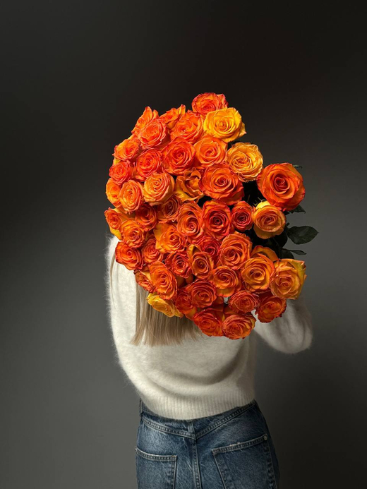Букет из 51 оранжевых роз под ленту