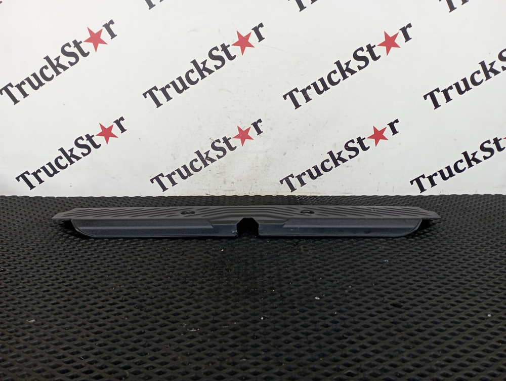 Накладка порога 2023г