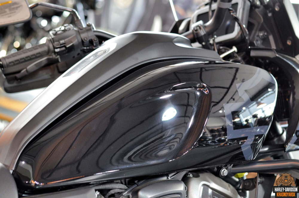 Harley-Davidson Pan America 1250 Special (Vivid Black)