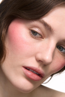 ZARA ЖИДКИЕ РУМЯНА, ЗОЛОТОЙ ОПАЛ