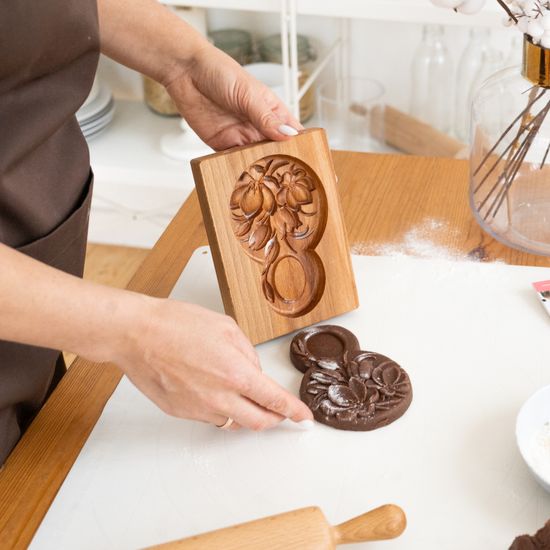 Пряничная форма с тюльпанами