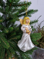 Ангел с колокольчиком ёлочная игрушка из фарфора
