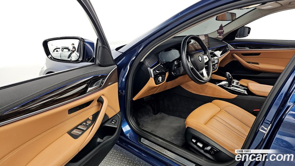 BMW 5 Series (G30) 520i Luxury (11.2020)